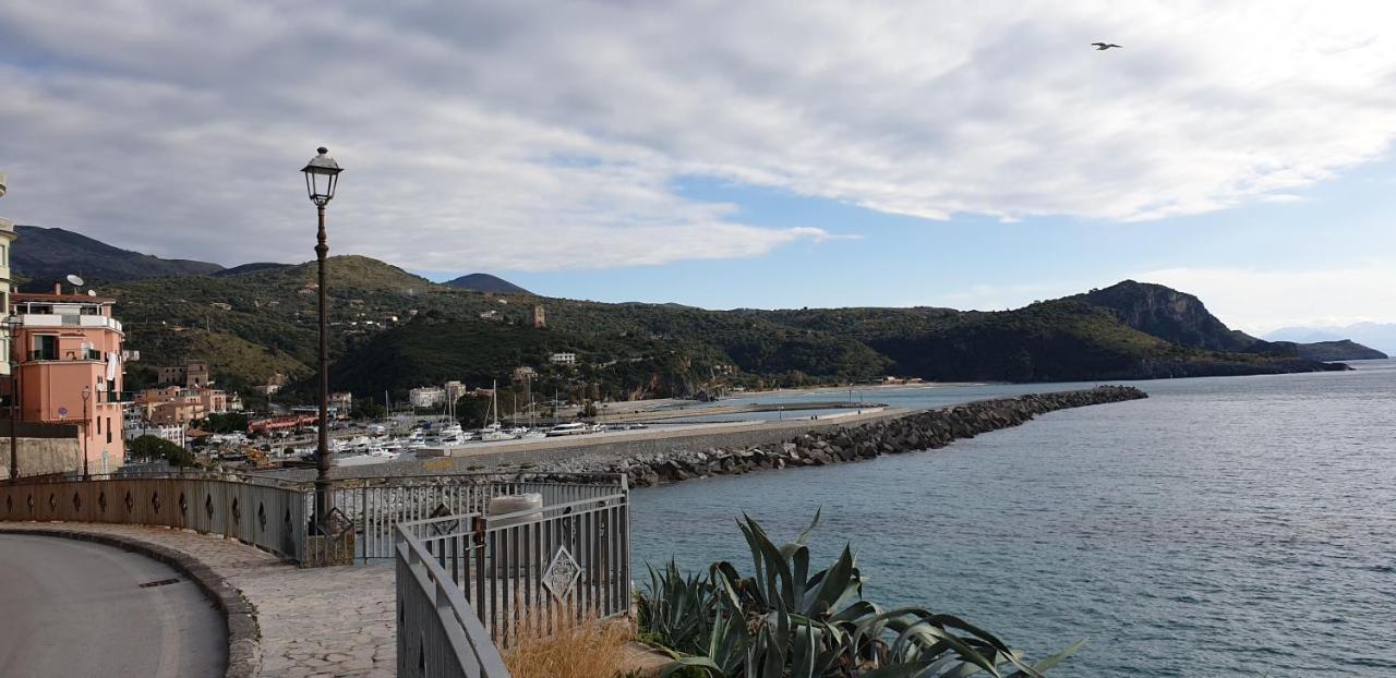 Casa Vacanze Luisa مارينا دي كاميروتا المظهر الخارجي الصورة
